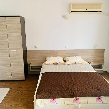Vili Apartment Burgas Stad Buitenkant foto